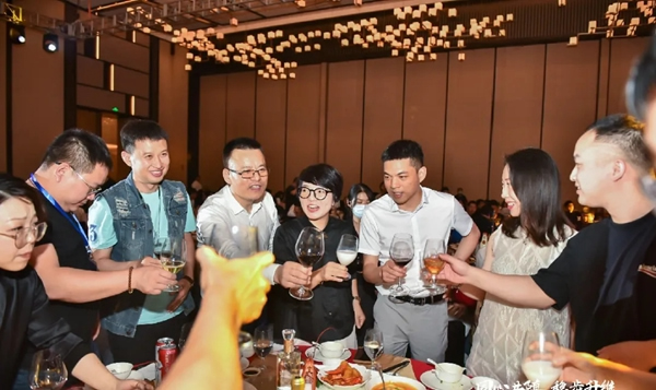 同心共随 稳步升维 | 2021乔金斯整木定制年中经销商大会圆满落幕！