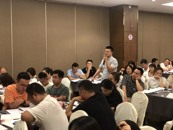 金骑士T型木门第三期启航培训班圆满结束